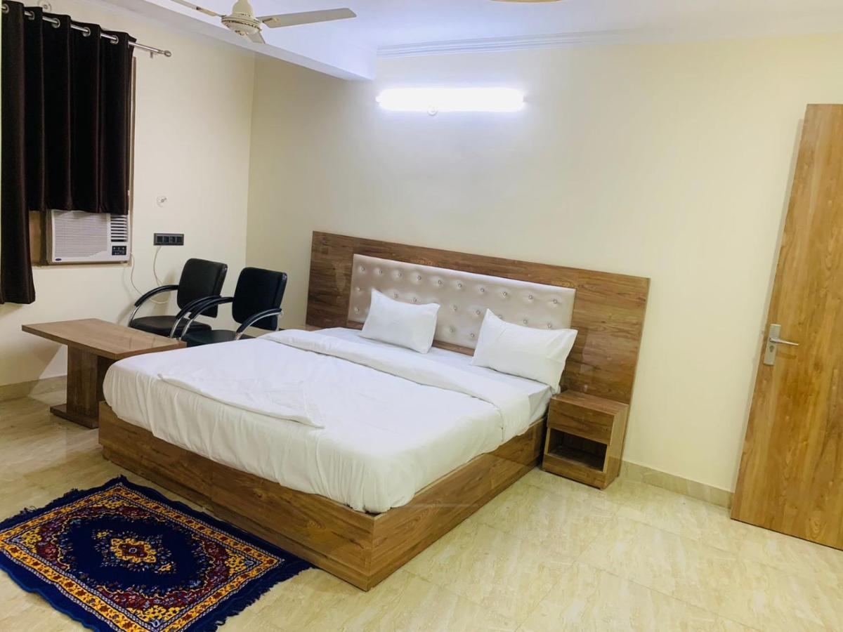 Shri Ram Home Stay New Delhi Bagian luar foto